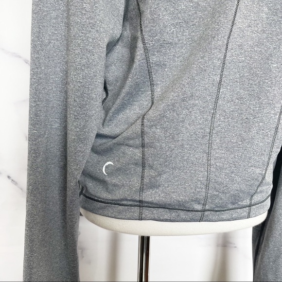 SOLD ZYIA Active Haze Yoga Wrap Hooded Gray Shawl - Picture 13 of 15